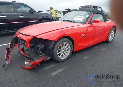 2005 BMW Z4 2.5I z USA, uszkodzony, nr VIN 4USBT33585LR70798